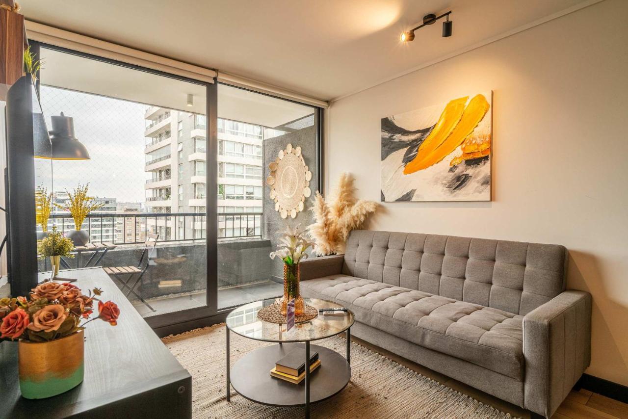 HOM I Metro I Cowork I Parking I Barrio Italia - Bed and Breakfast Santiago de Chile