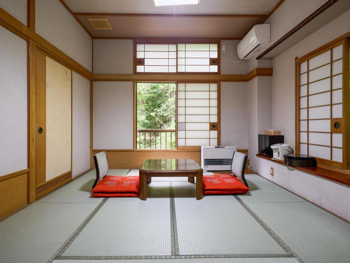Japanese-Style Room