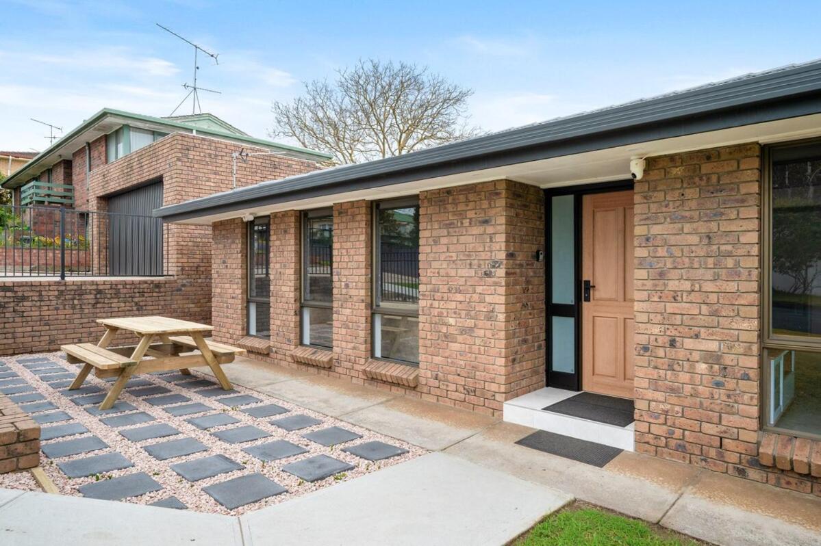 Heinlen Family Retreat on Boandik - Bed and Breakfast Mount Gambier