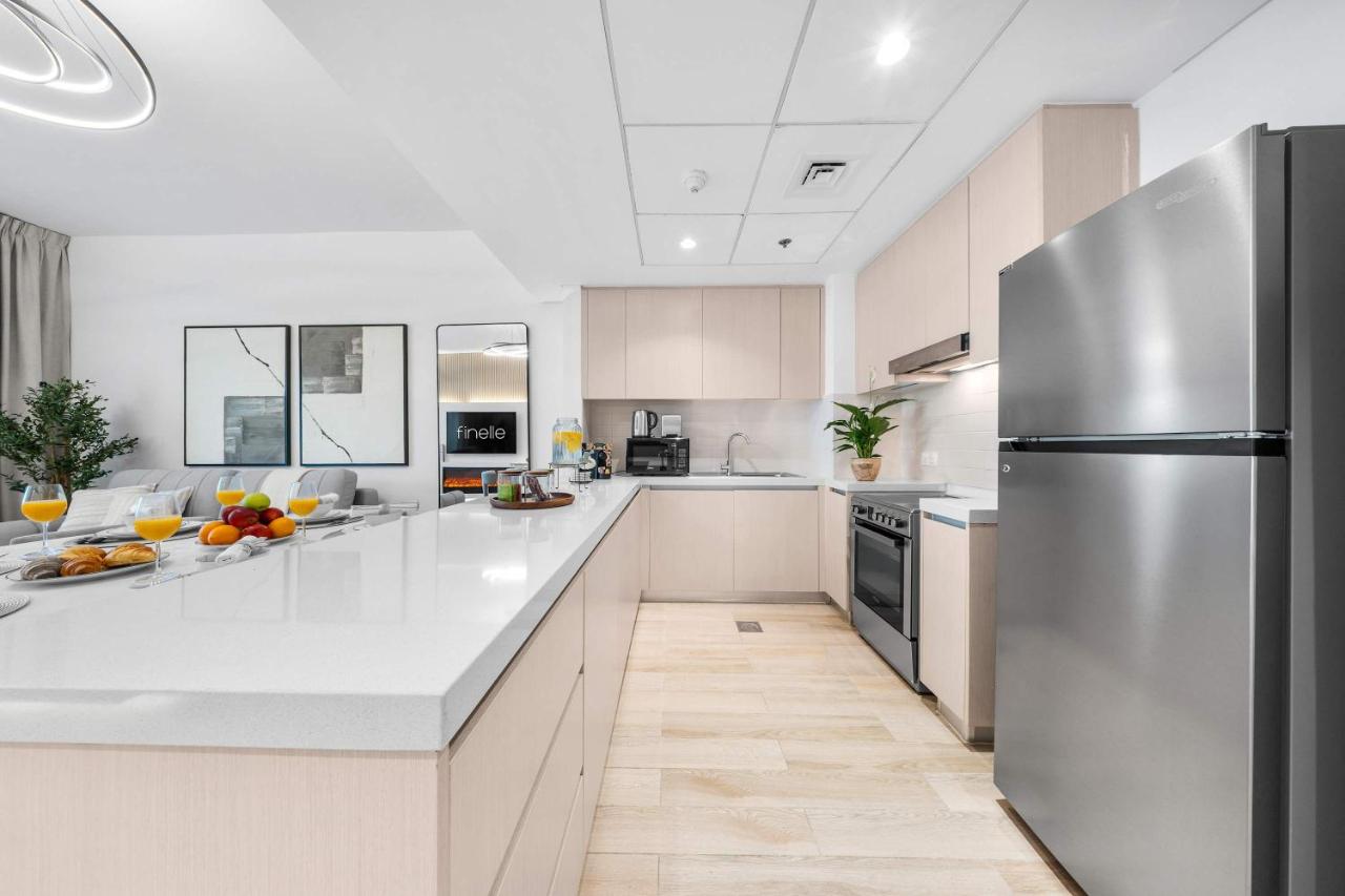 Modern and Spacious 4BR Retreat at Water's Edge Yas Island - Ferienwohnung Abu Dhabi