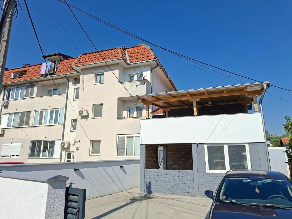 Terrace 25 Apartment Belgrade - Ferienwohnung Krnjača