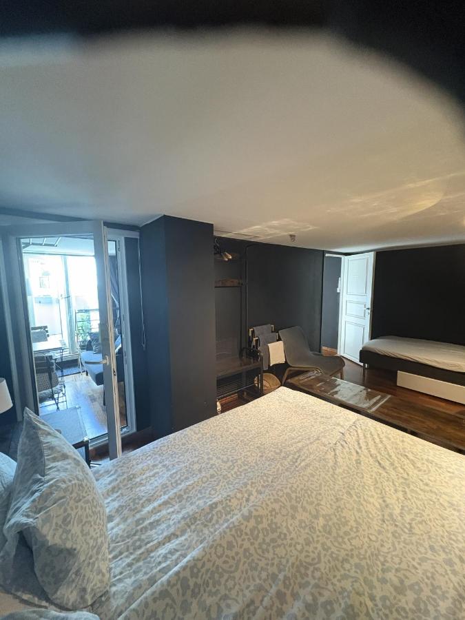 The Head of Stavanger - Large Private Room with Patios - nearby Scandic Business City Center - B&B Stavanger