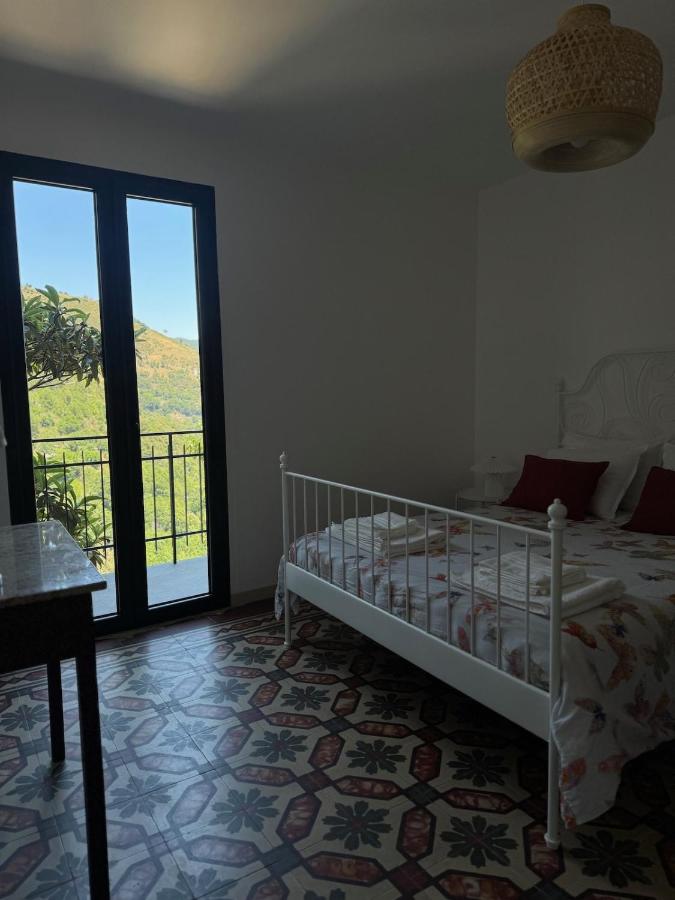 Ntrizzi Bed & Experience - Ferienwohnung Longobucco