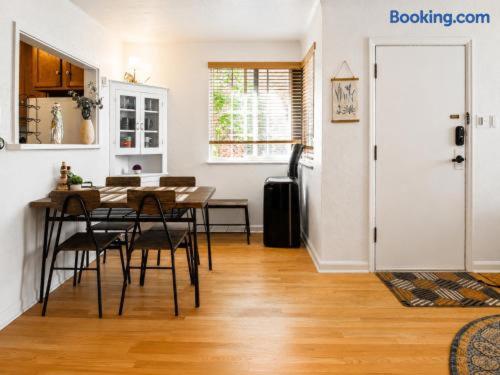 Stay In The Quiet Side of Denver by Sloan Lake - B&B Denver