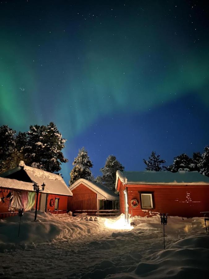 Camp Caroli Wooden Cabins - B&B Jukkasjärvi