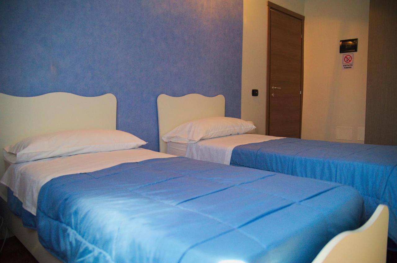 Doppel- oder Zweibettzimmer mit externem eigenen Bad