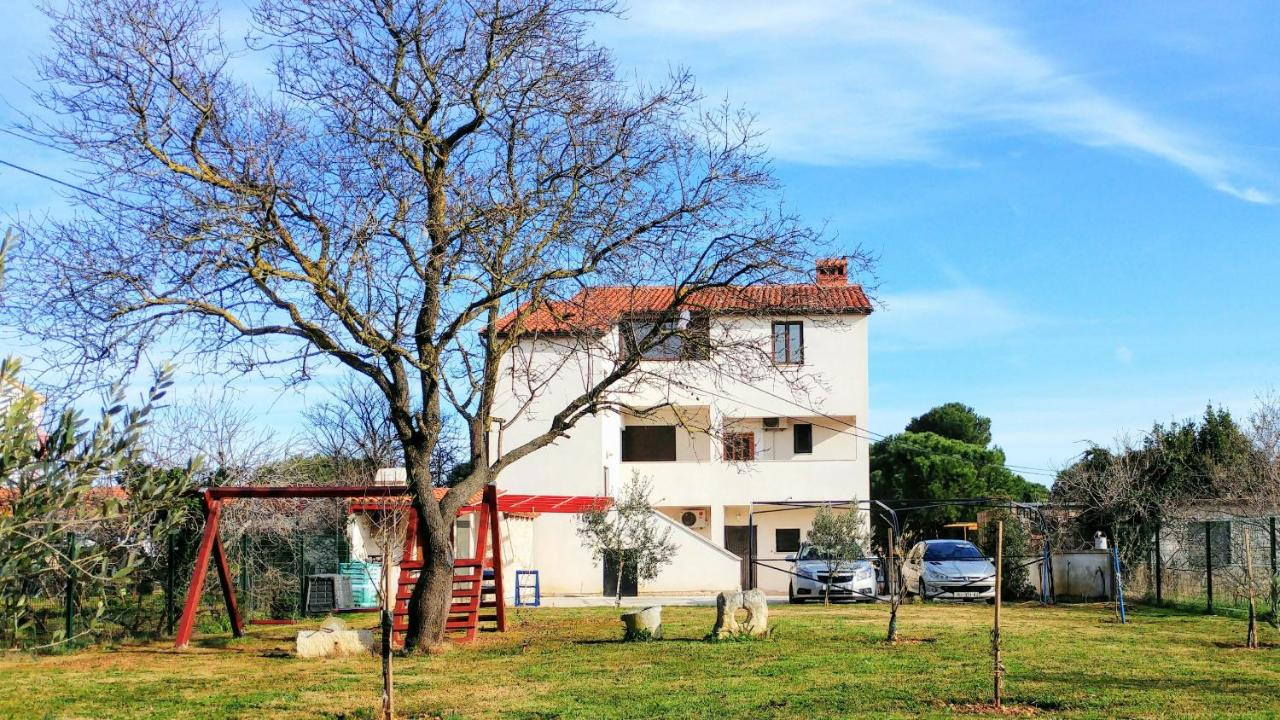 Apartments Ester Victoria - B&B