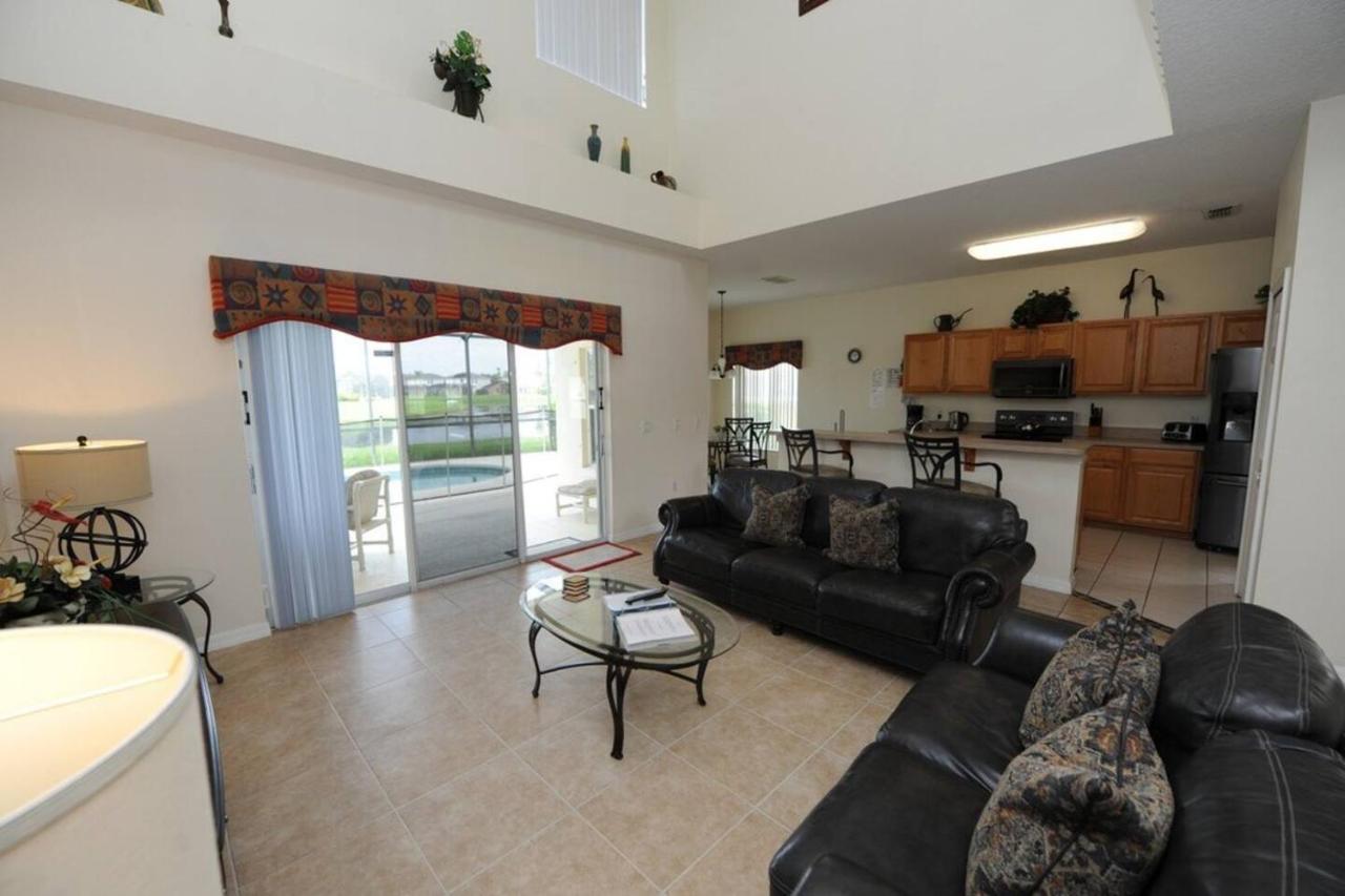 Ruby-Rose Retreat by Paradise Resort Vacations - B&B Kissimmee
