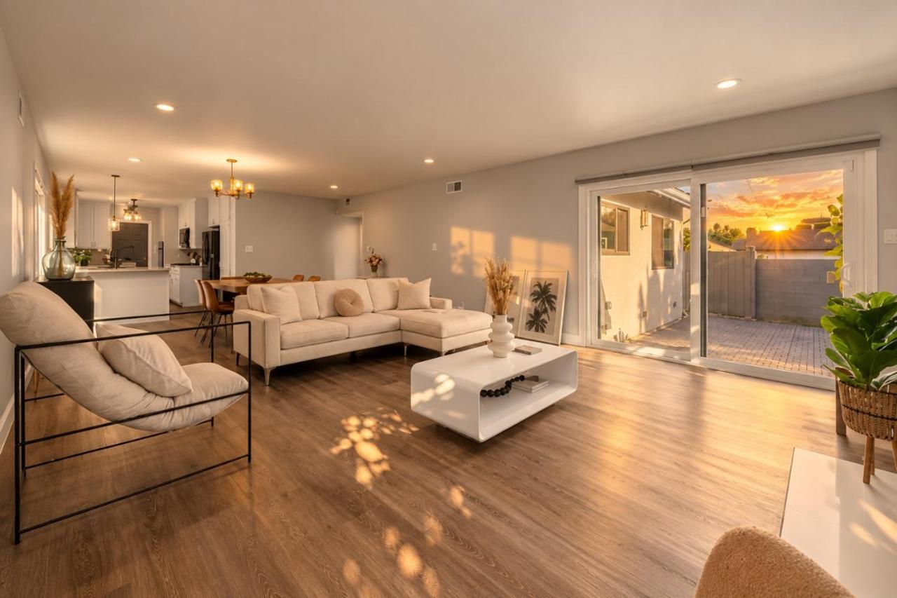 Valerio Luxe Escape - Spacious Modern Home - B&B Los Angeles