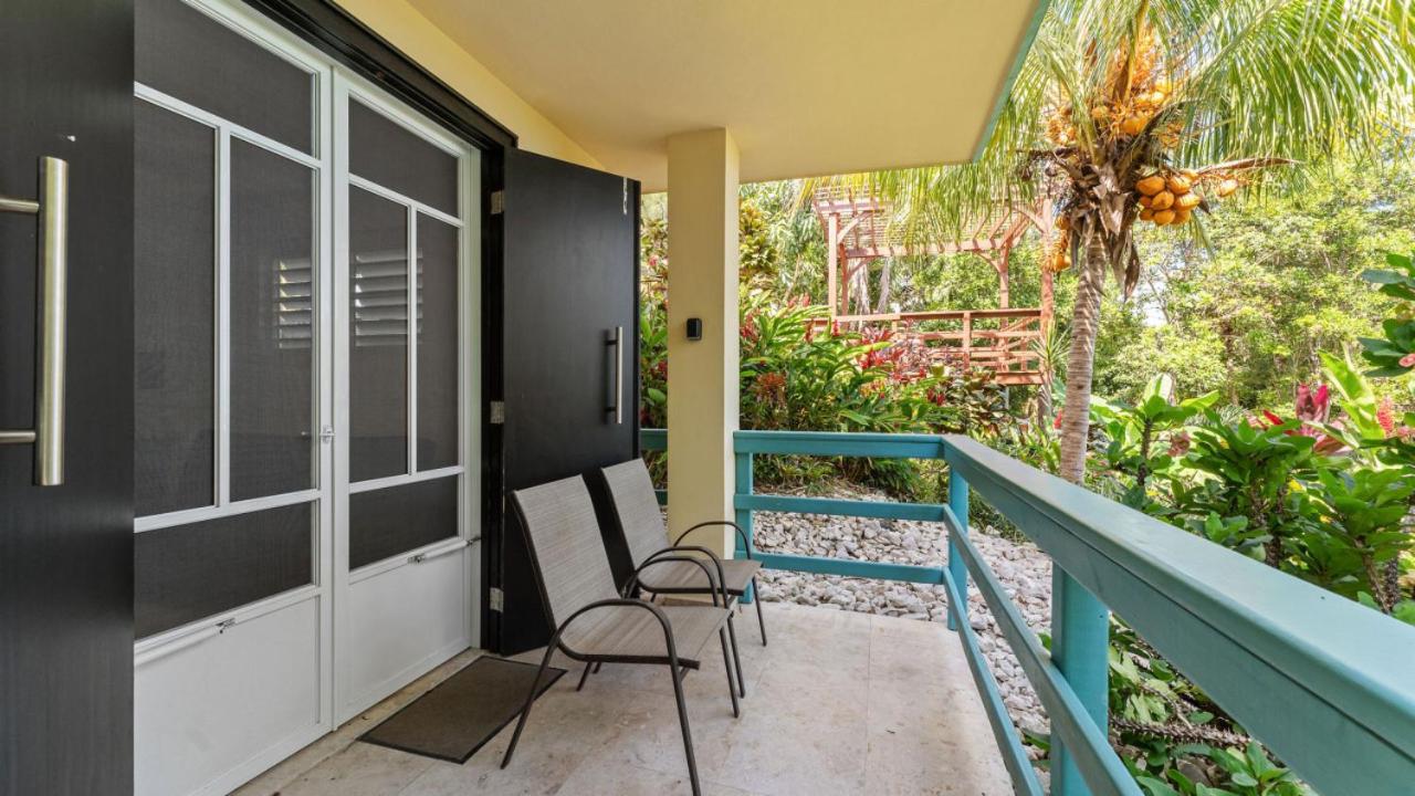 Casita 3 at Ceiba Tree Inn. Tranquility with Garden Views and Pergola with Ocean Overlook - Chambres d'hôtes Rincon