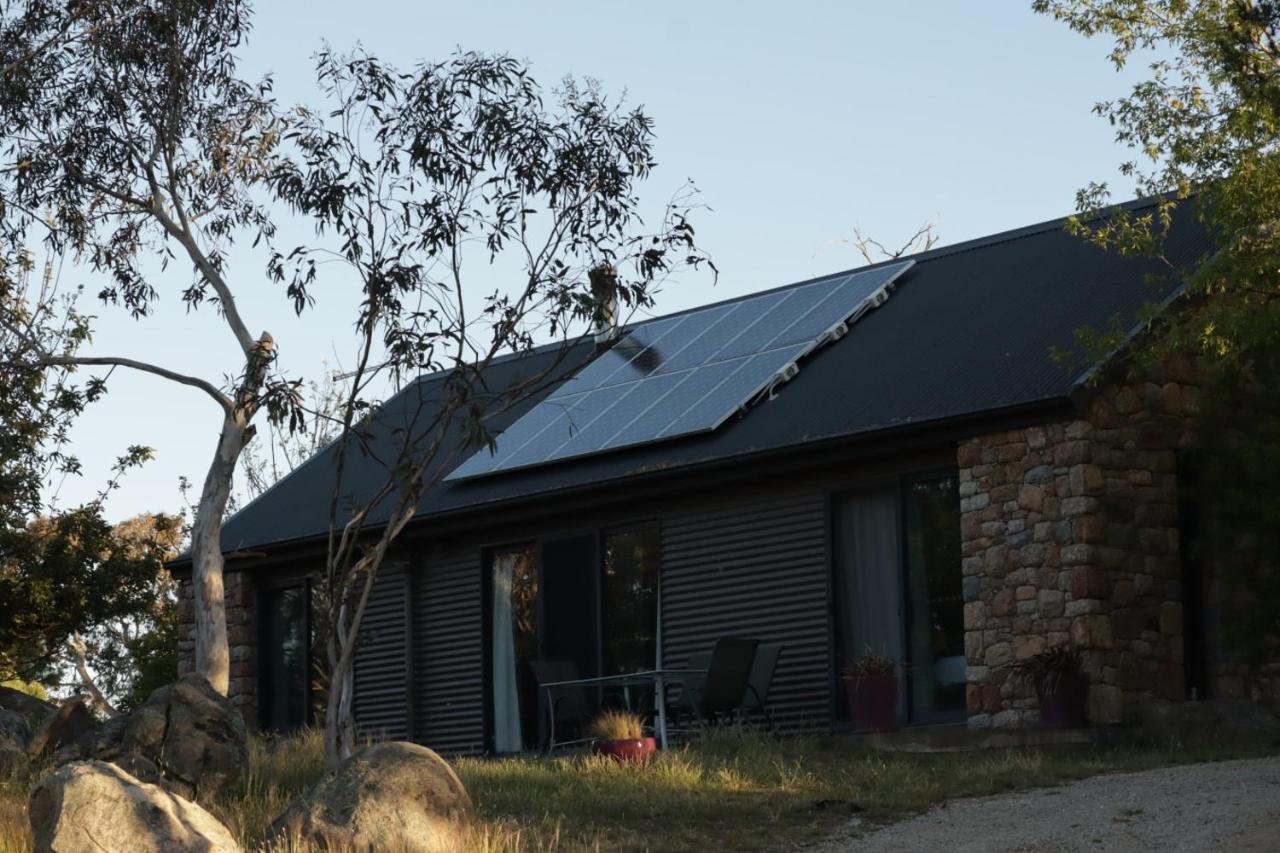 Bush Rock Touchdown Cottages - B&B Jindabyne