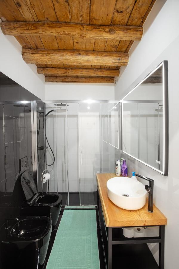PARISI Verona Fiera Golosine 2 - free parking - Bed and Breakfast Verona