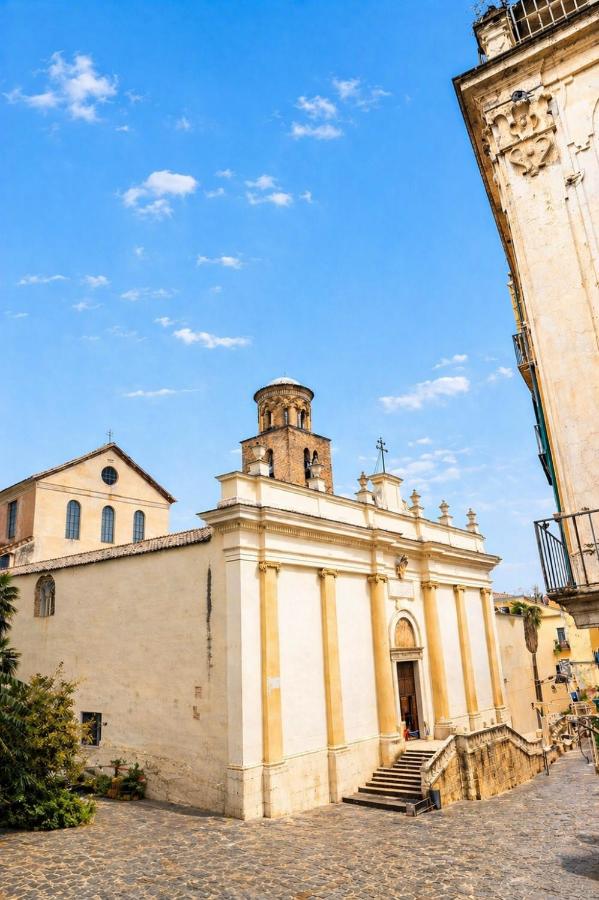 Duomo Central Suite - B&B Salerno