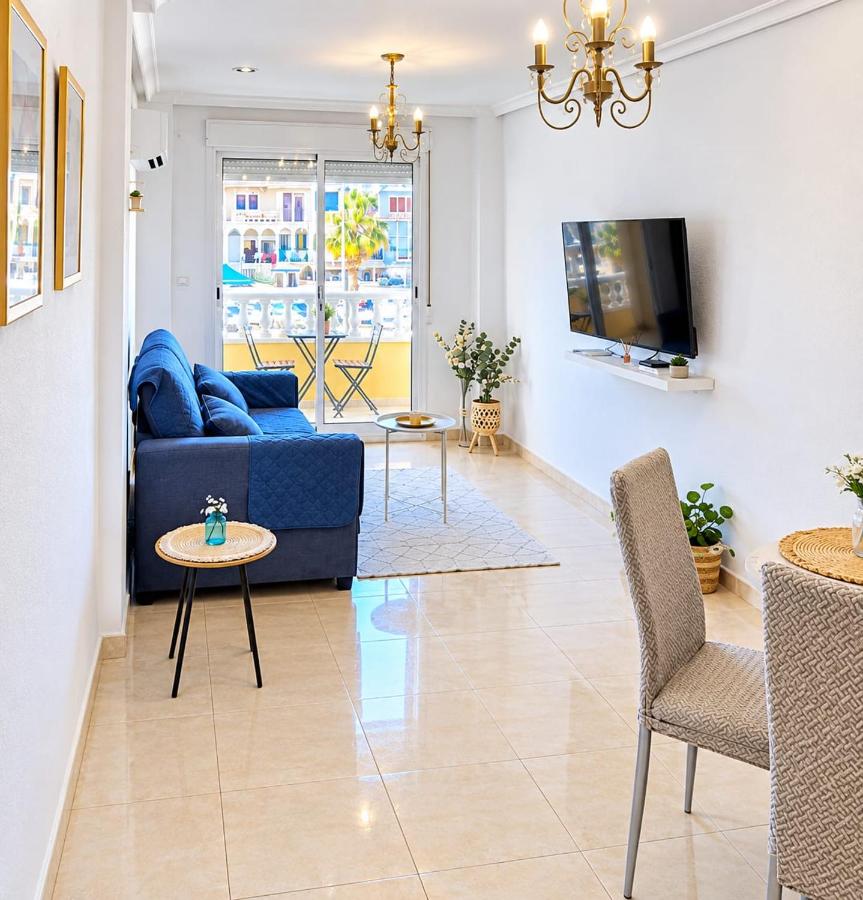 Apartment with balcony, Wifi, AC, 5 min walk to the beach - B&B Torrevieja