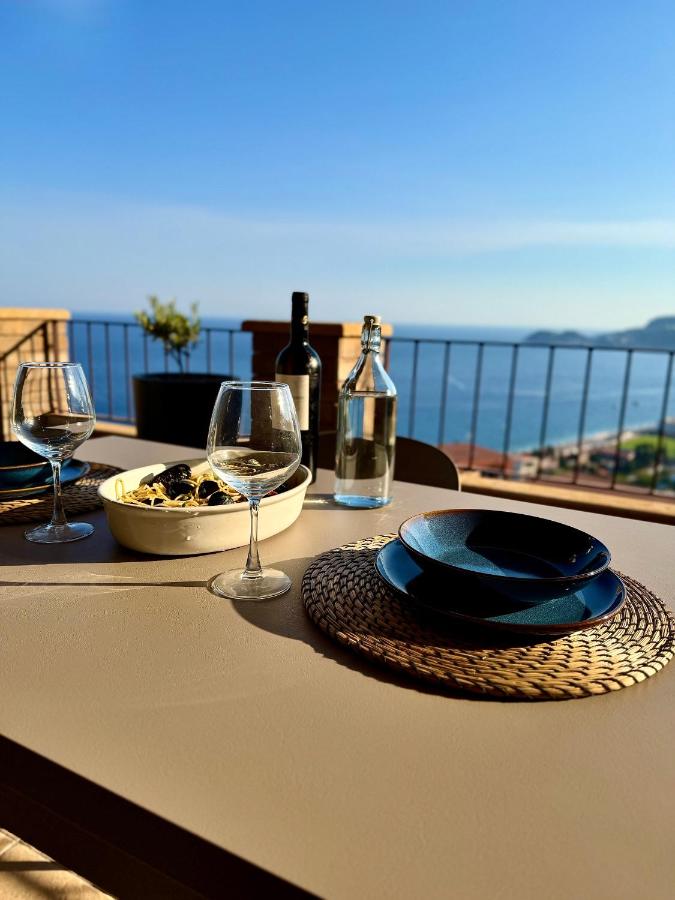 Silemi Suites - Taormina & Sea View - Chambres d'hôtes Letojanni