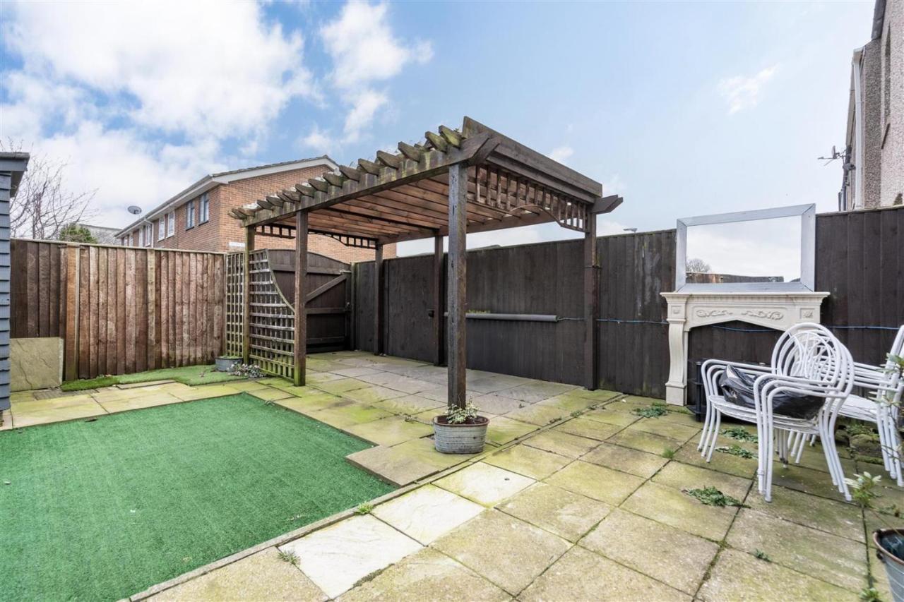 Whitley Bay - Sleeps 6 - Parking - Fast Wifi - Dogs Welcome - B&B Whitley Bay