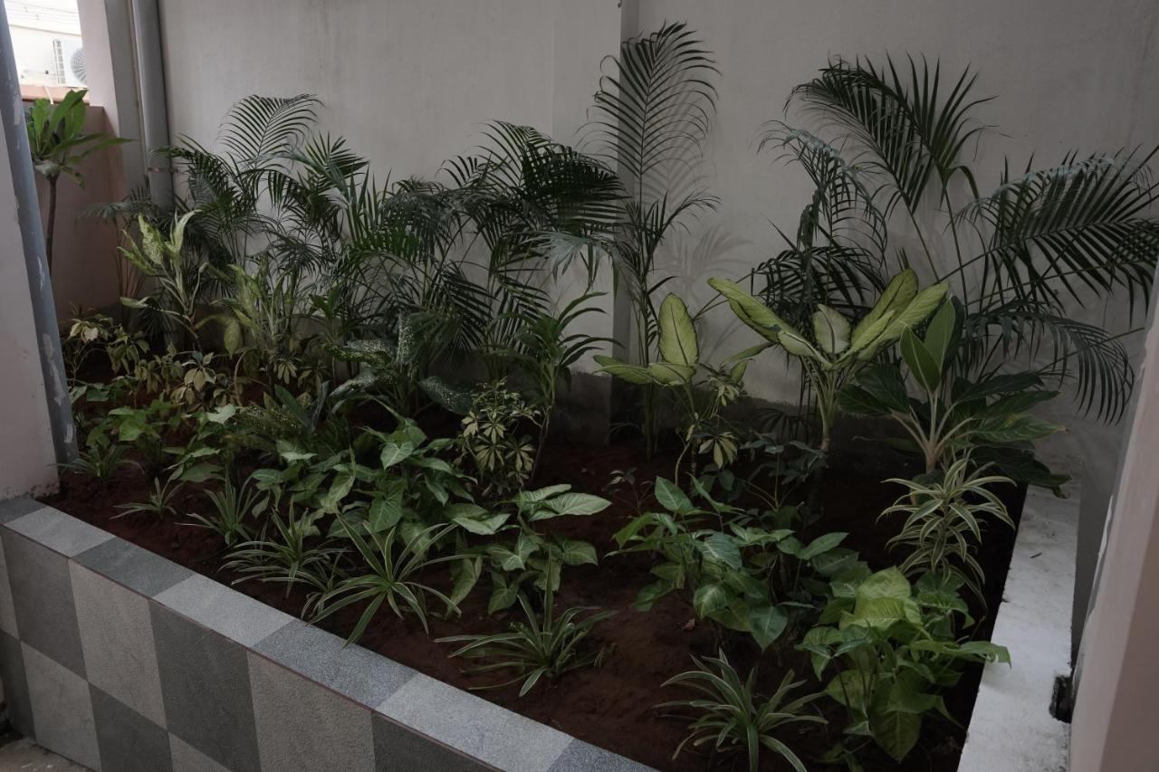MR Living Service Apartments - B&B Thanjavur