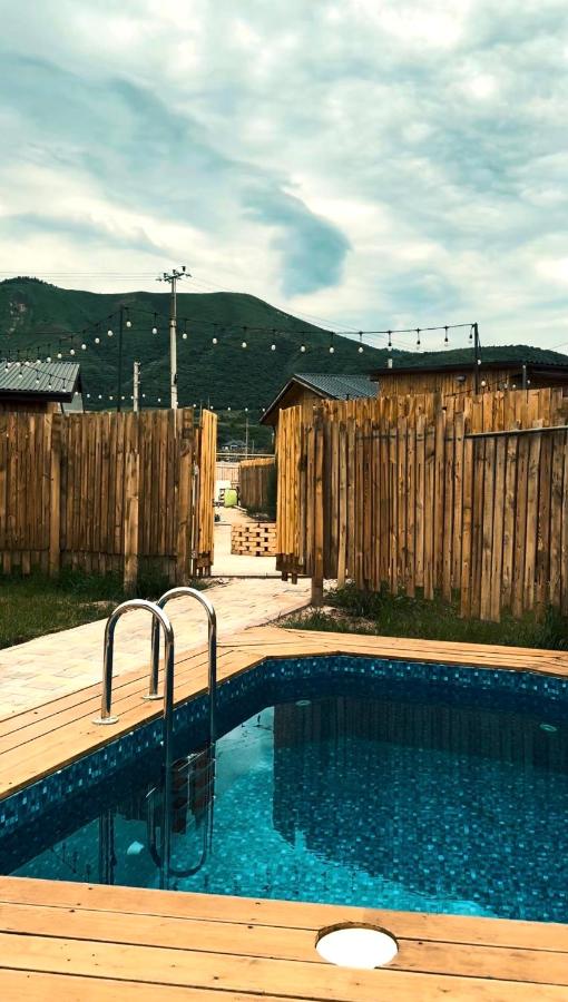 Shalashe Akbulak - Bed and Breakfast Talghar