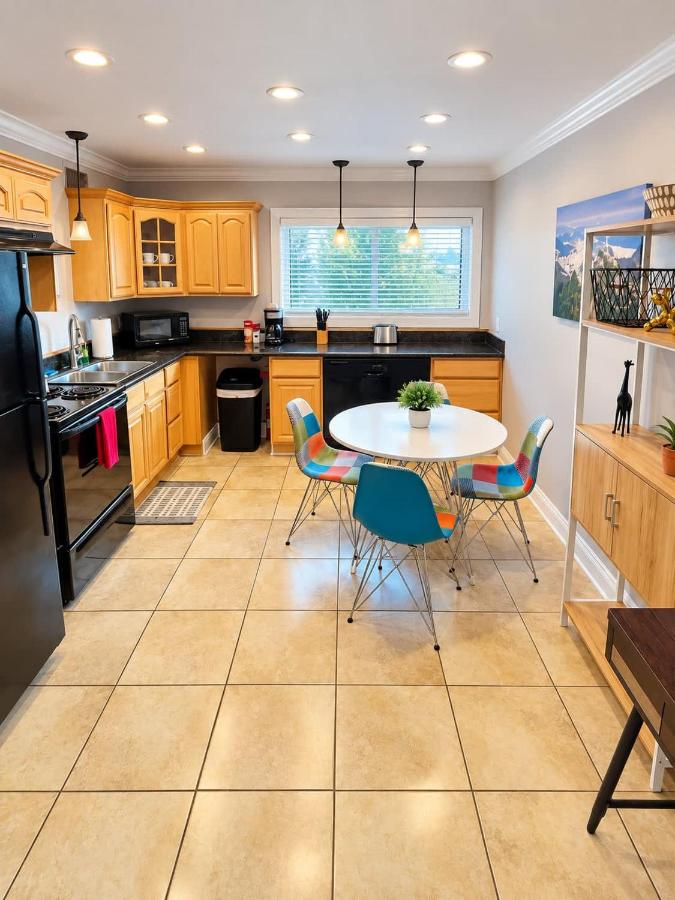 Pool - WD - Desk - Parking - LSU Adjacent - B&B Baton Rouge