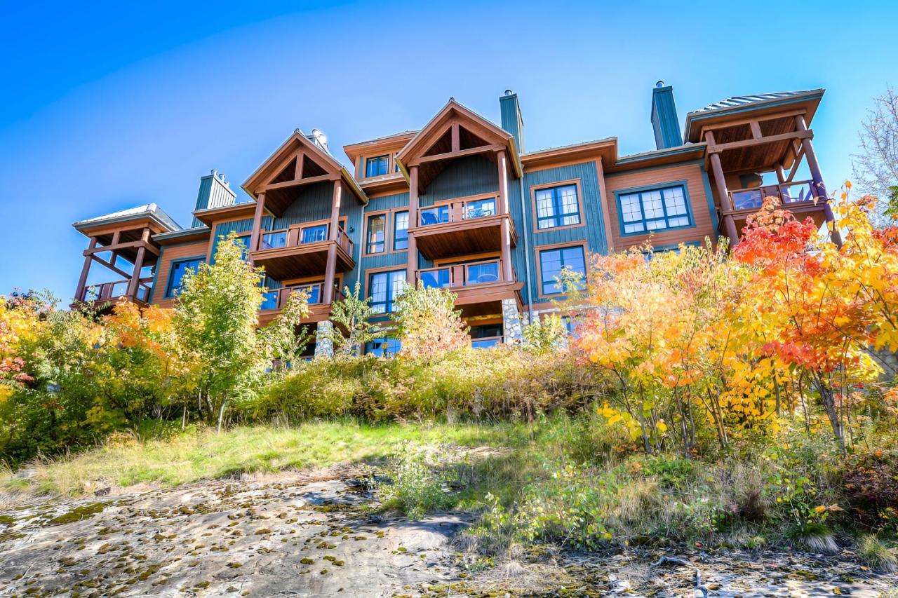Luxurious Equinoxe Ski-in/Ski-out - B&B Mont-Tremblant