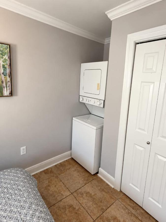 LSU loc - Pool - Parking lot - Bedroom TV - WD - B&B Baton Rouge