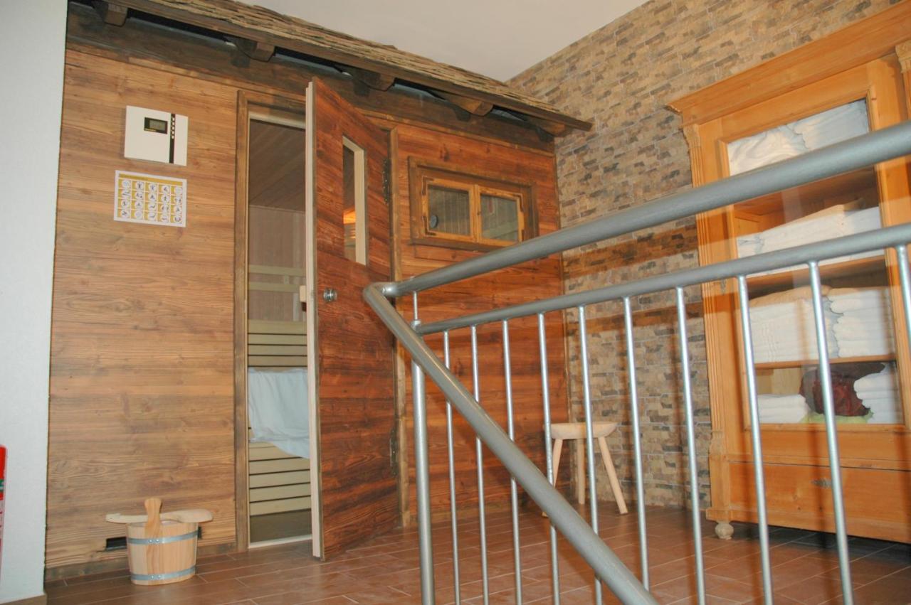 Ferienhaus am Brunnen - B&B Tiefenpölz