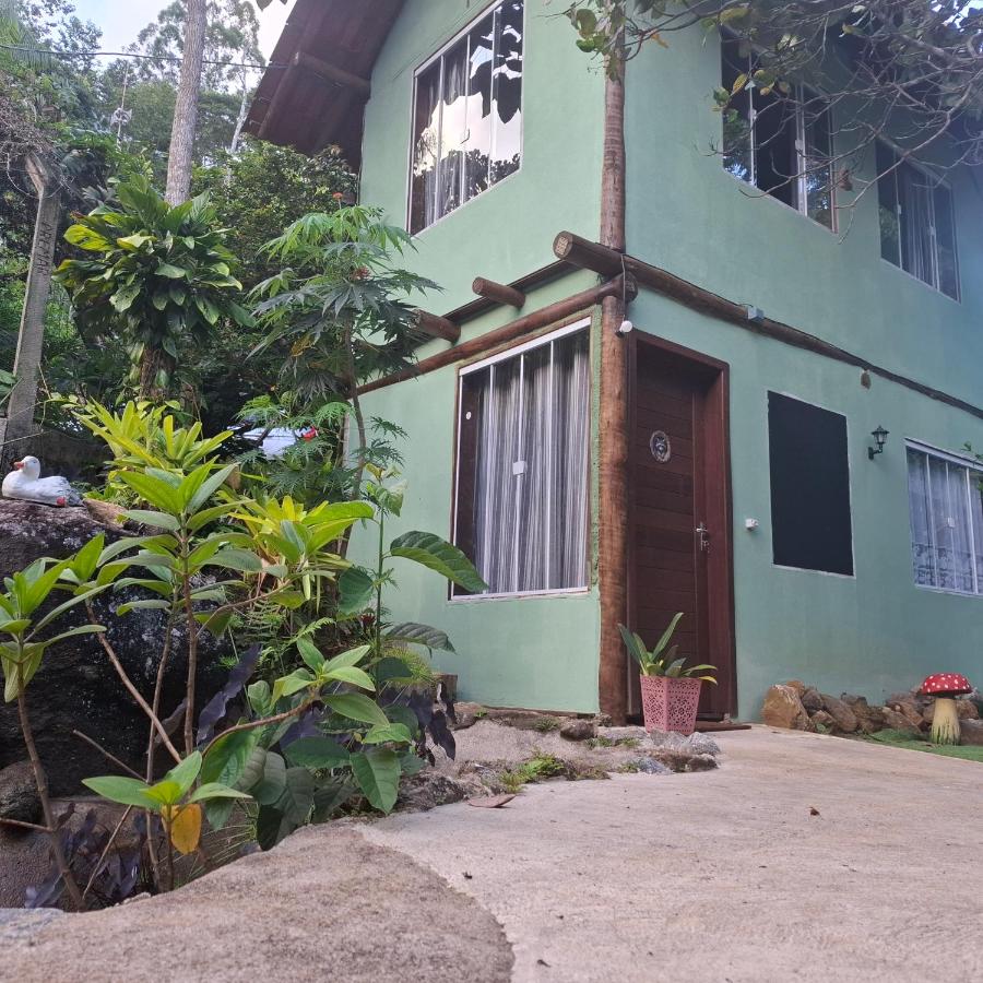 Chalé Cabana Rústico refúgio e sossego há 1,5km do centro de Domingos Martins - B&B Domingos Martins