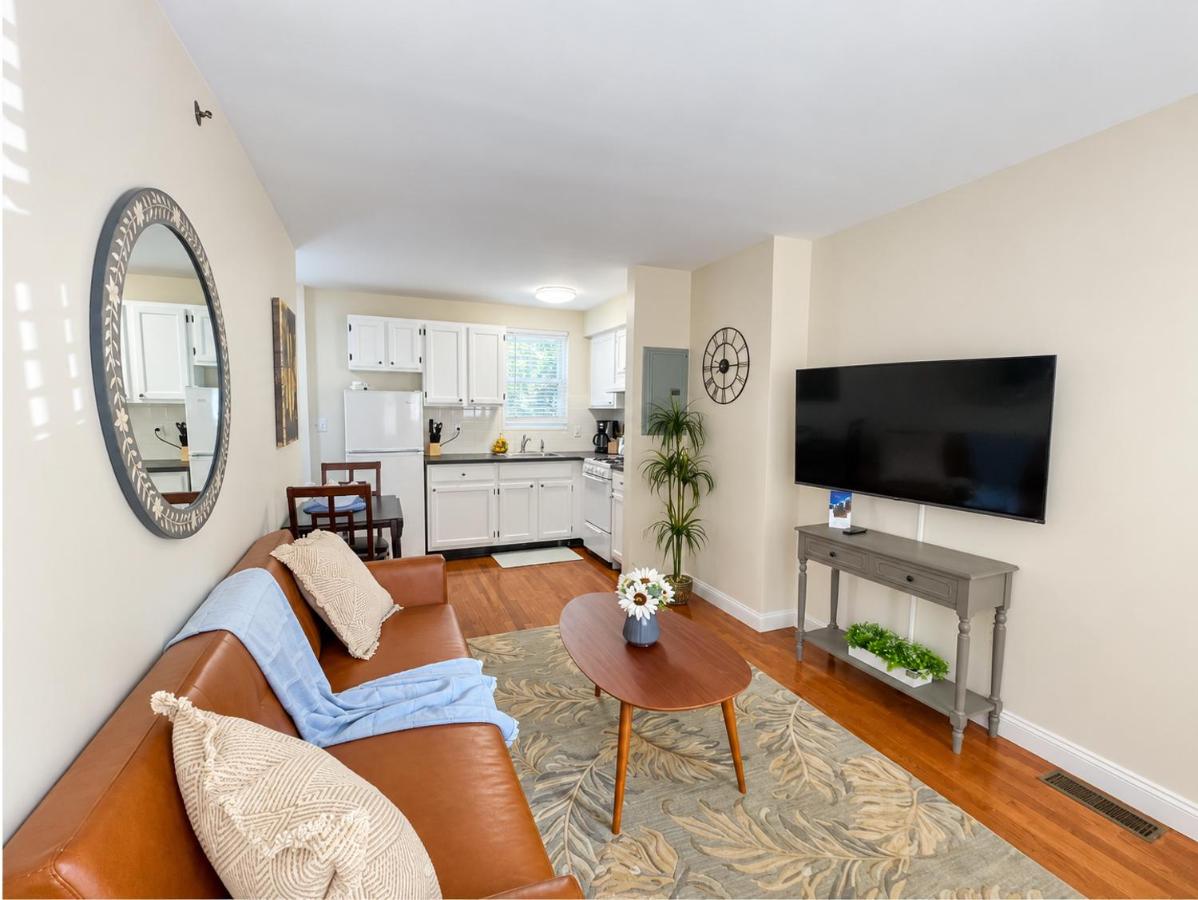 2BR Townhouse Near Harvard & Central Private Ent - Chambres d'hôtes Cambridge
