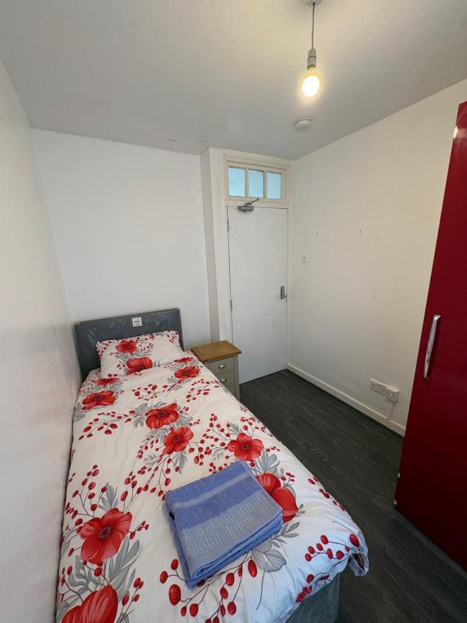 Stylish 4 Bedroom House - Birmingham - Bed and Breakfast Birmingham