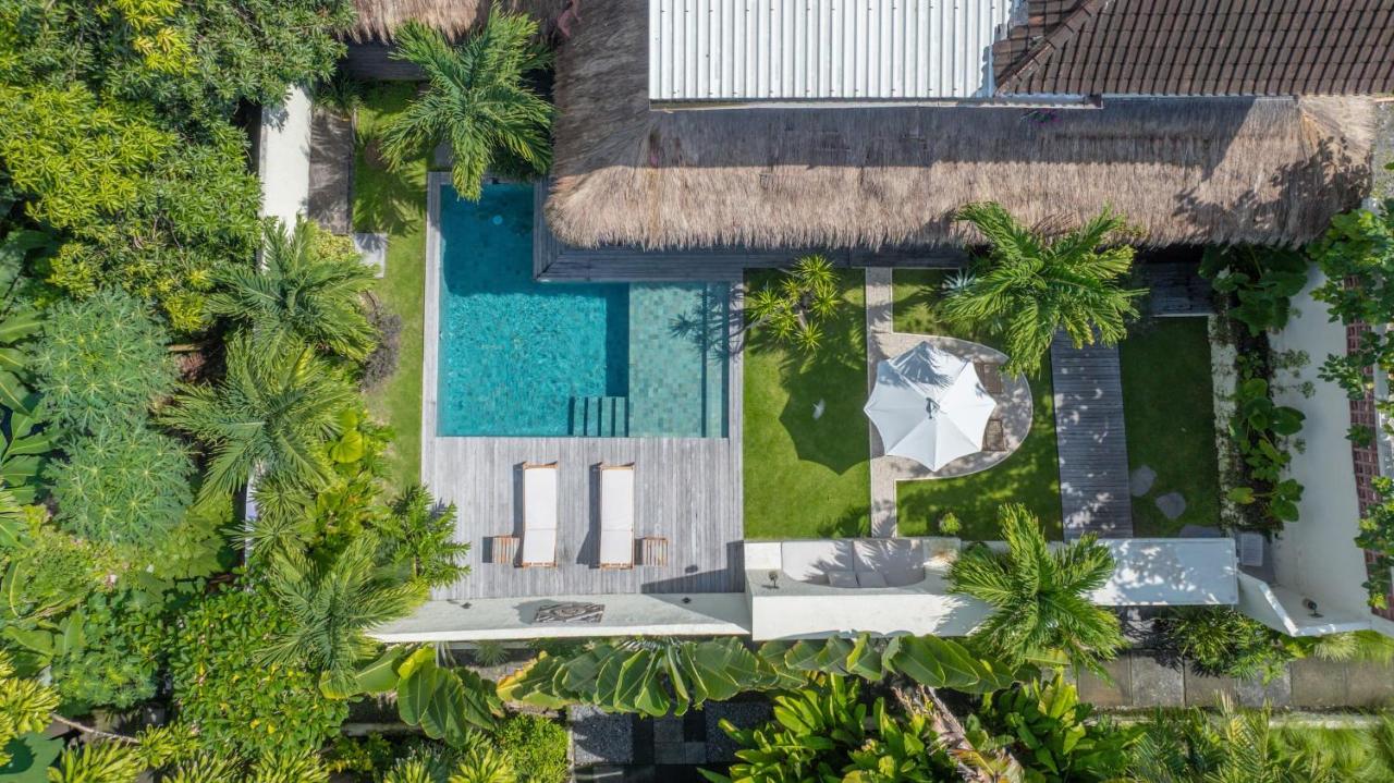 Villa Jodoh - Exciting Chic 4BR Stylish Villa Near Seminyak, Perfect for a Trendy Getaway - Bed and Breakfast Kerobokan