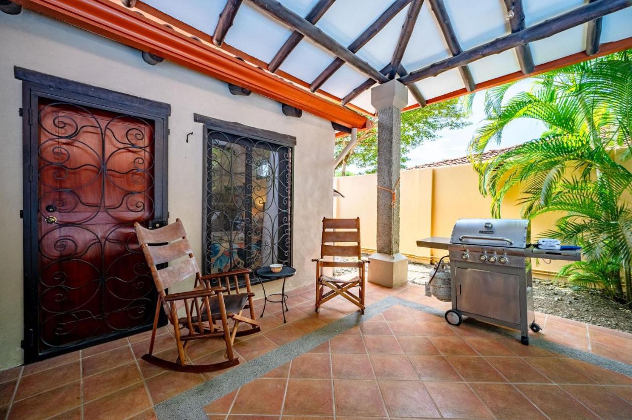Villa Helena Hermosa private 3-bdr resort pool - Bed and Breakfast Playa Hermosa