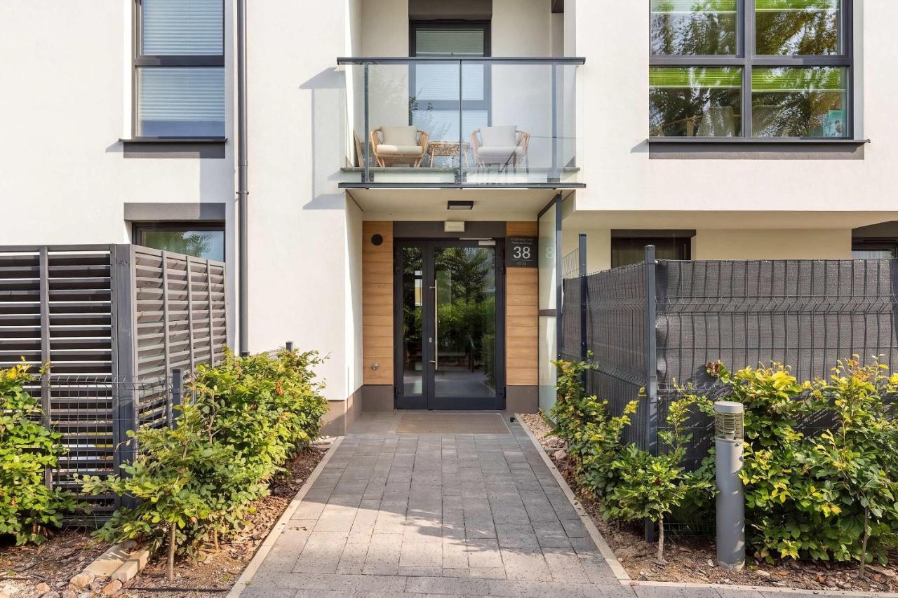 Przestronny Apartament z Ogrodem i Parkingiem by Noclegi Renters - Ferienwohnung Gdingen