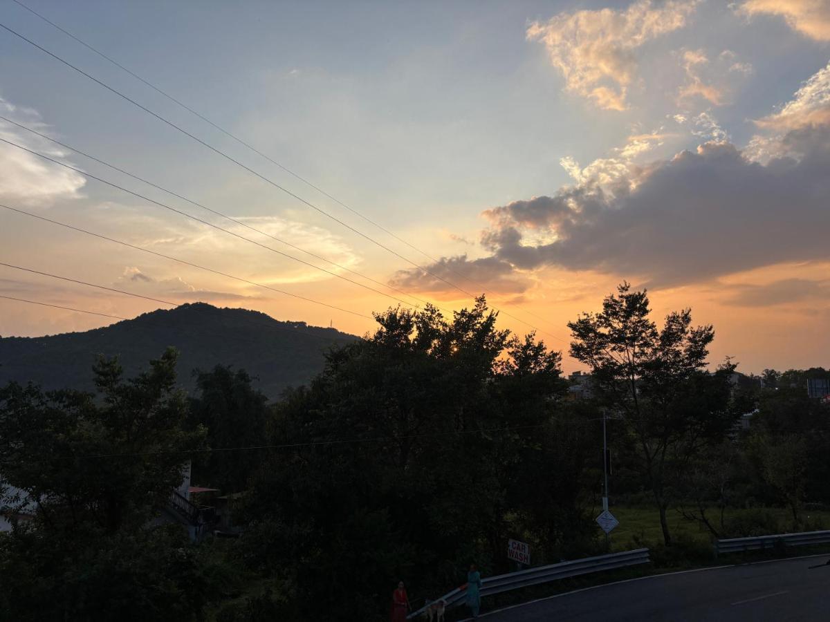 Shourya Home Stay - B&B Aiju