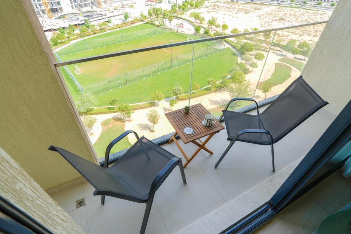 Serene 1Bedroom, minutes to Global village, Park view - Chambres d'hôtes Dubaï