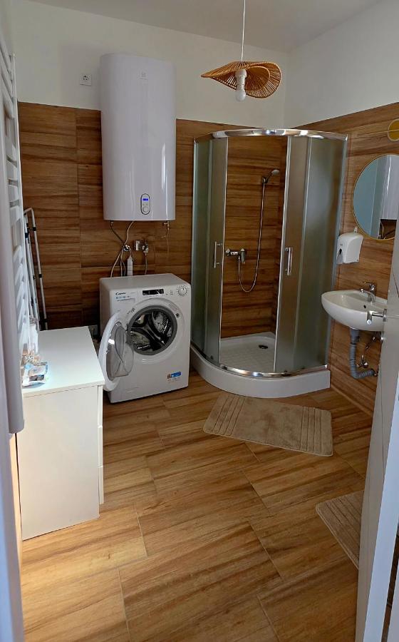 Fresh Time Apartment 2 - Chambres d'hôtes Kecskemét