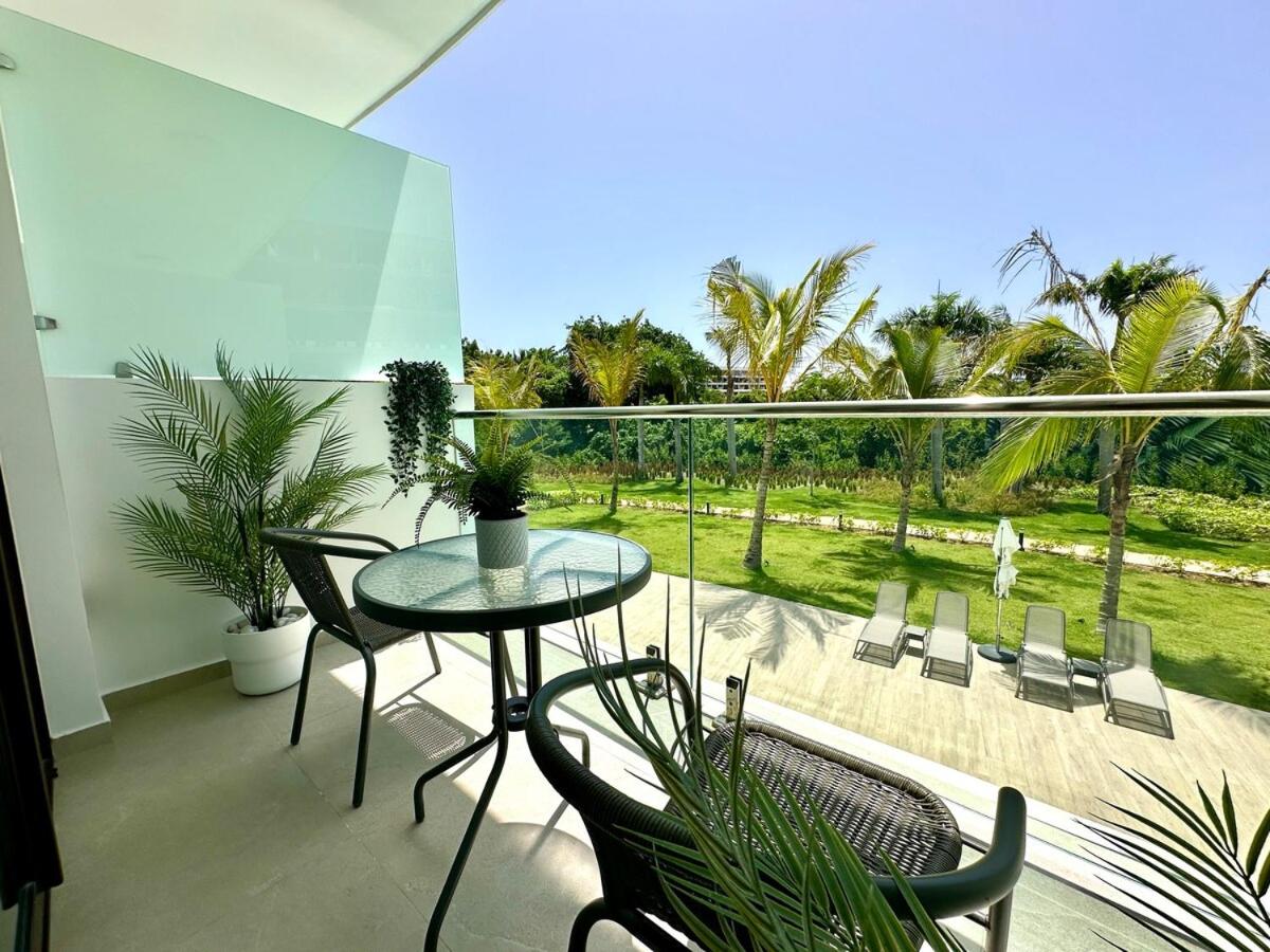 Cana Life Luxury Cana Rock Universe Pool View Suite at Hard Rock - B&B Punta Cana