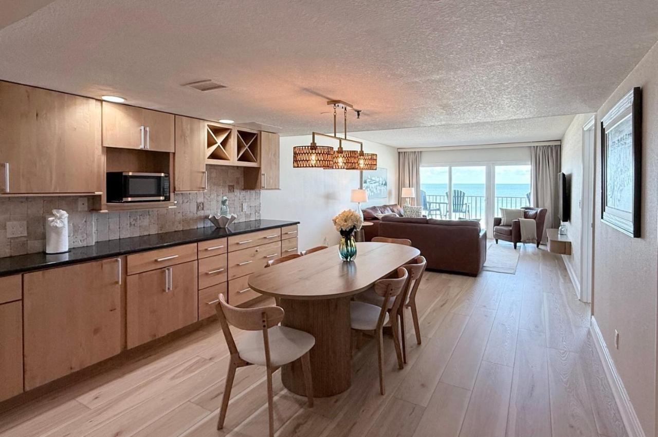 Gulf-Front 3BR with Huge Balcony, Pool and Private Garage - B&B Clearwater Beach