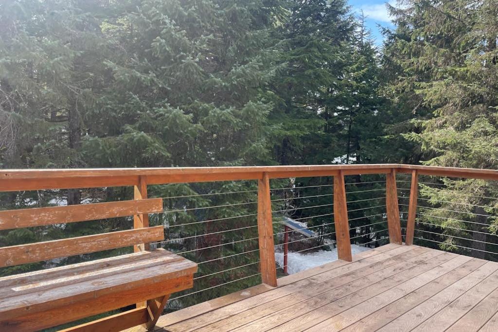 Bright 1BR Girdwood Home w Walk-In Closet Studio - B&B Eliska