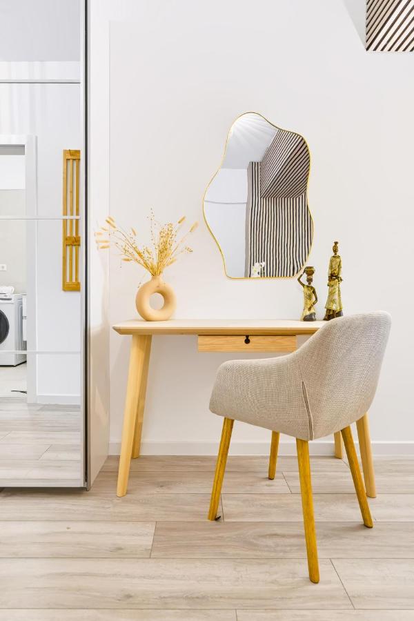 CMS Smart Residence Luxury Studios - Private Parking - Chambres d'hôtes Bucarest