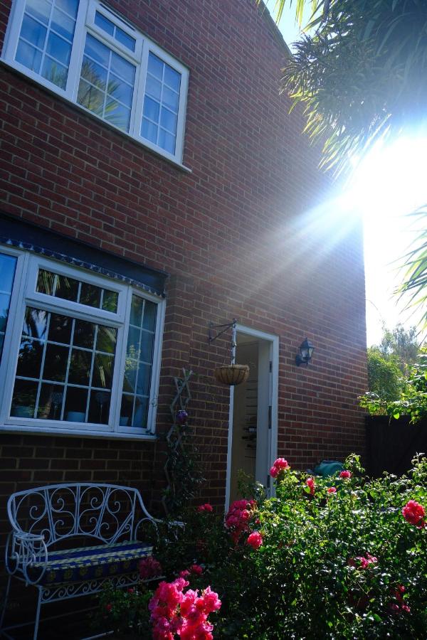 Stoneleigh Garden Retreat - B&B Frimley