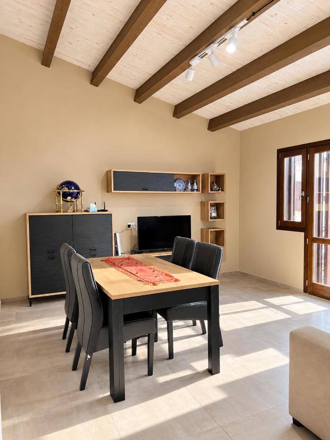 Appartamento con 3 Camere da Letto e con Balcone