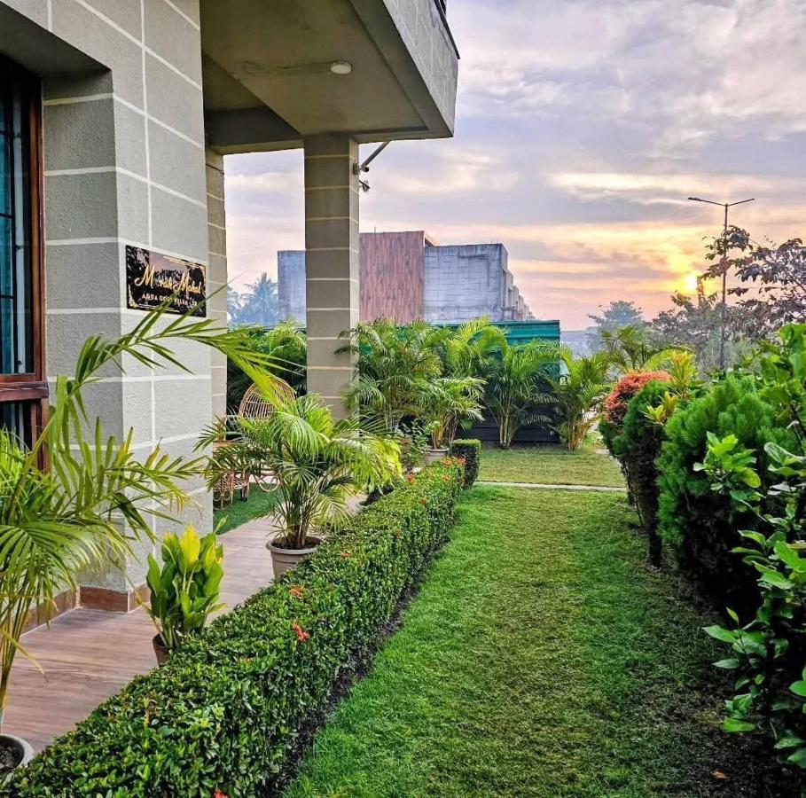 Meerah Mahal Entire Luxurious Aqua Golf Villa 32 - B&B Calcutta