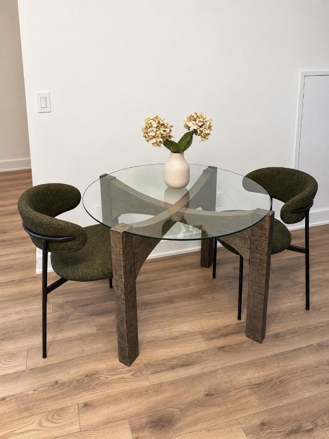 Gorgeous 1 bedroom condo in the middle of downtown toronto - B&B Toronto