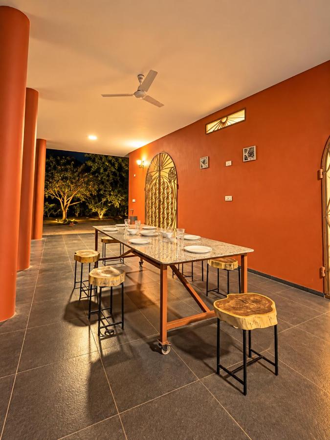VILLA DÉLOS Luxury Pool Retreat Auroville - Westeros - B&B Auroville