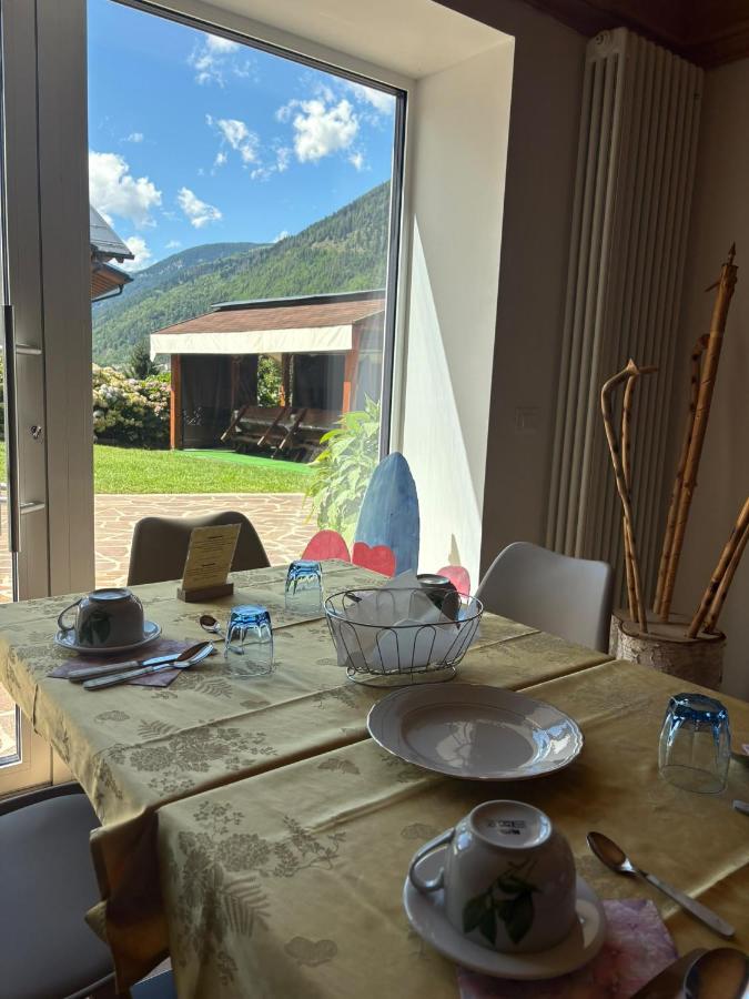 Ospitalità Almazzago - B&B Commezzadura