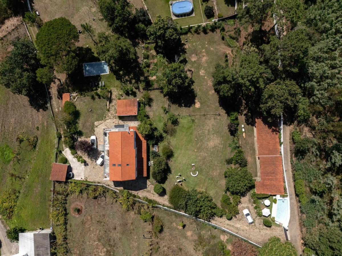Épicos Farm Houses With Pool & Donkeys - Chambres d'hôtes Nogueira
