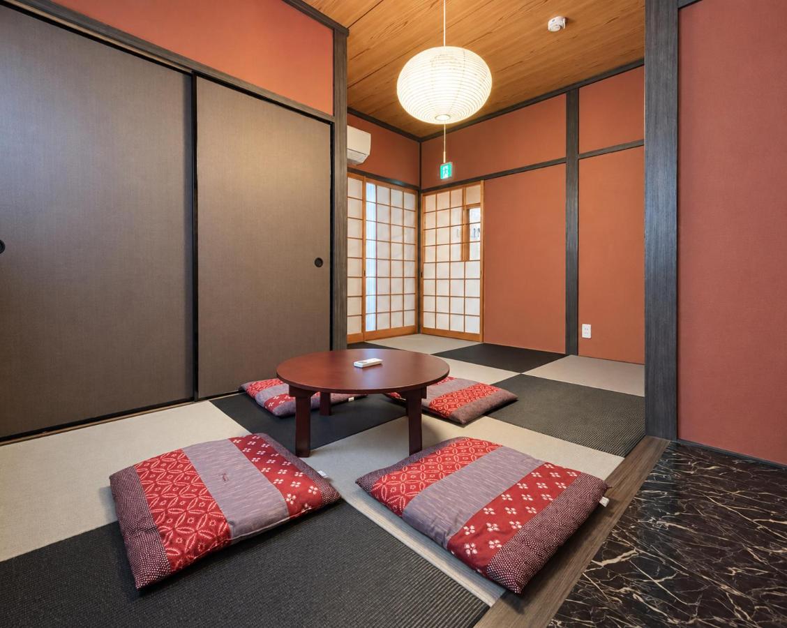 East Shin-Osaka Hotel Apartment - Bed and Breakfast Osaka