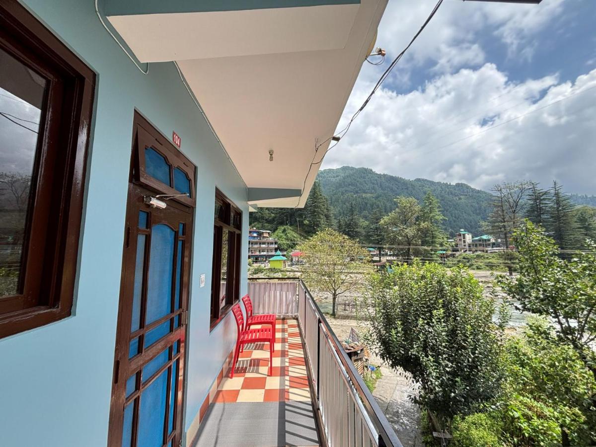 Varun Home Stay - Bed and Breakfast Barot