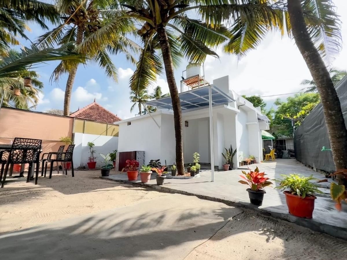 Eden beach homestay - B&B Alappuzha