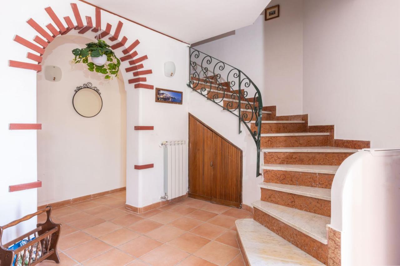 SorrentoVibes - Villa Panorama with private pool & view - B&B Massa Lubrense